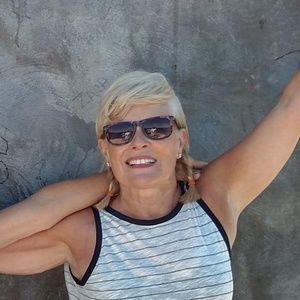 Meet your Posher, Cynthia